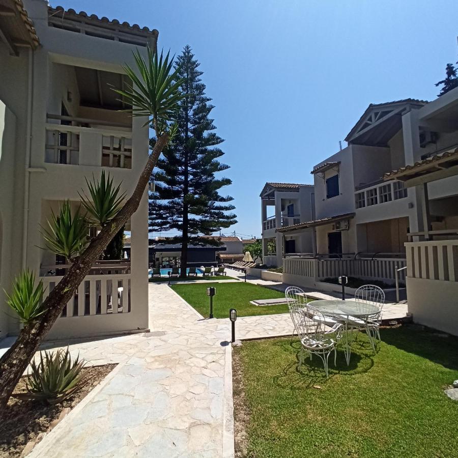 Trianon Studios Planos Exterior foto