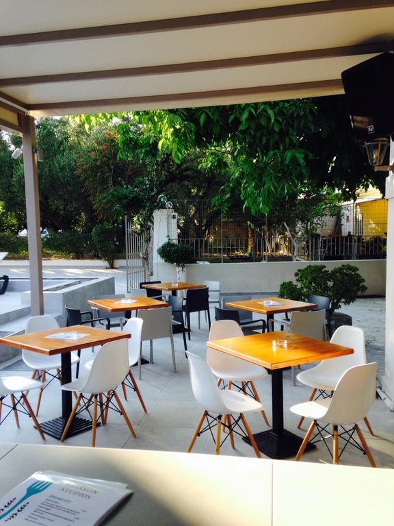 Trianon Studios Planos Exterior foto