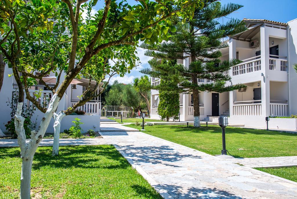 Trianon Studios Planos Exterior foto